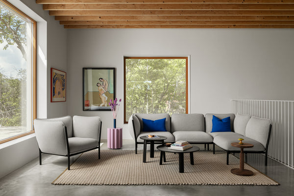 Kumo Single-seater with Armrests Pine by Anderssen & Voll - Hem